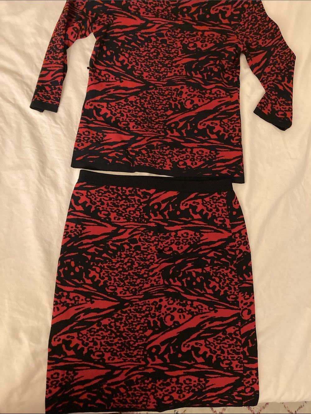 Red and Black Patterned Women's Skirt Set - Coordinated Two-Piece